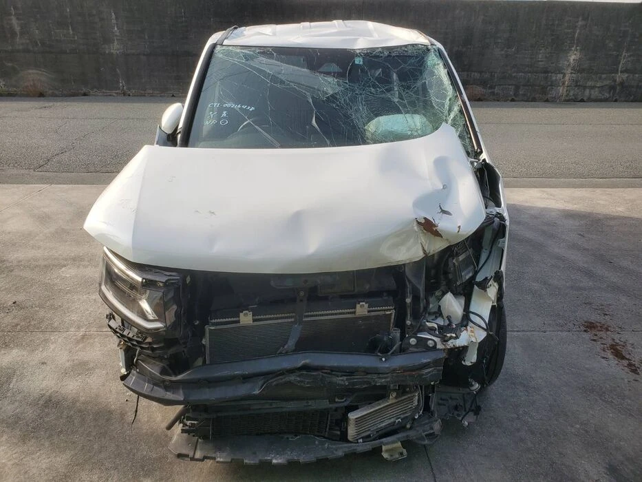 画像3957：H26年　レンジローバー　イヴォーク　事故車