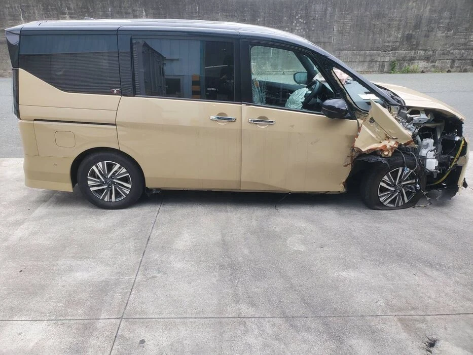 画像4350：H26年　レンジローバー　イヴォーク　事故車