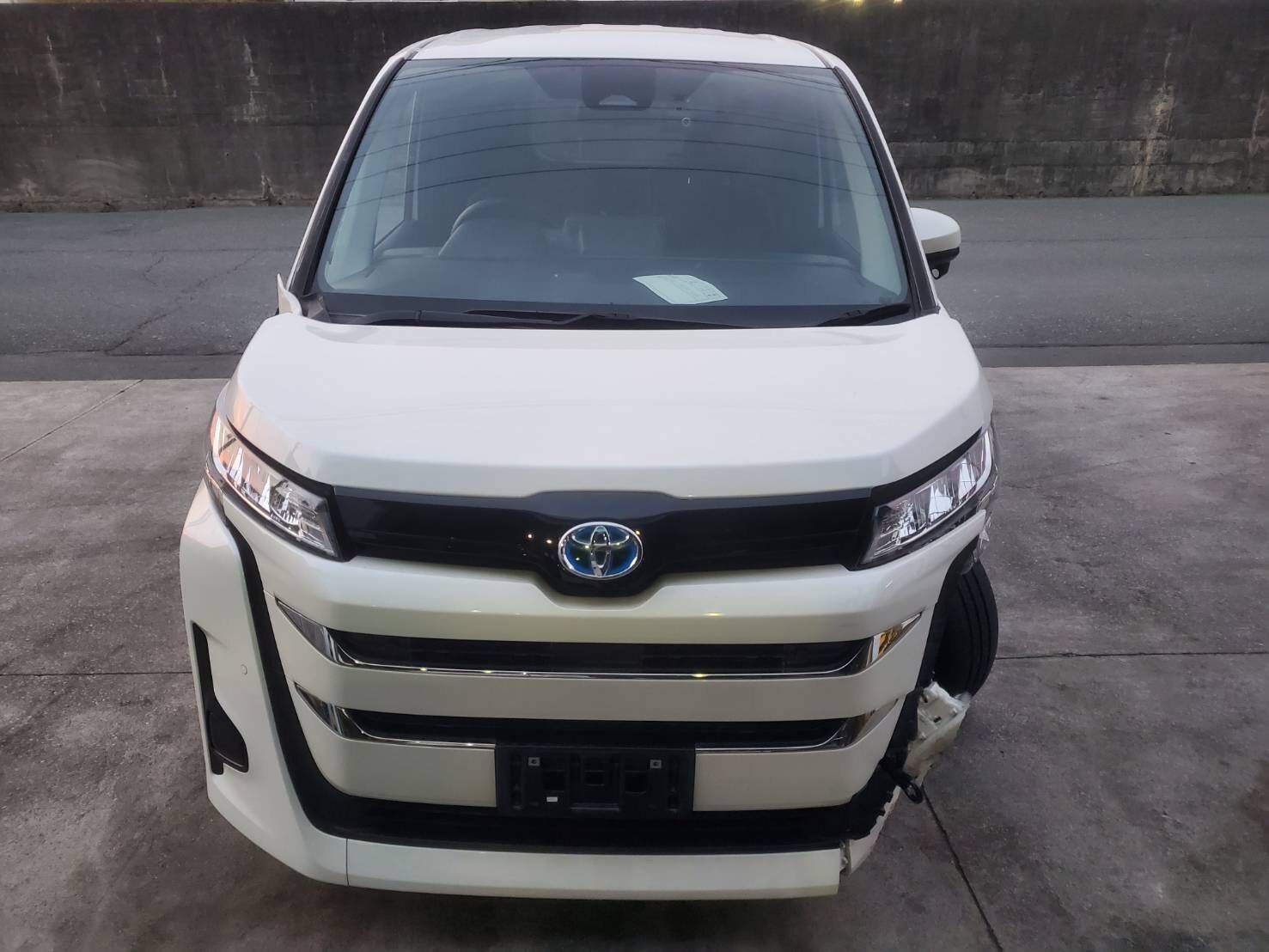 R04年 トヨタ ノア 事故車 | 買取実績 | 愛知県豊橋の車買取なら株式
