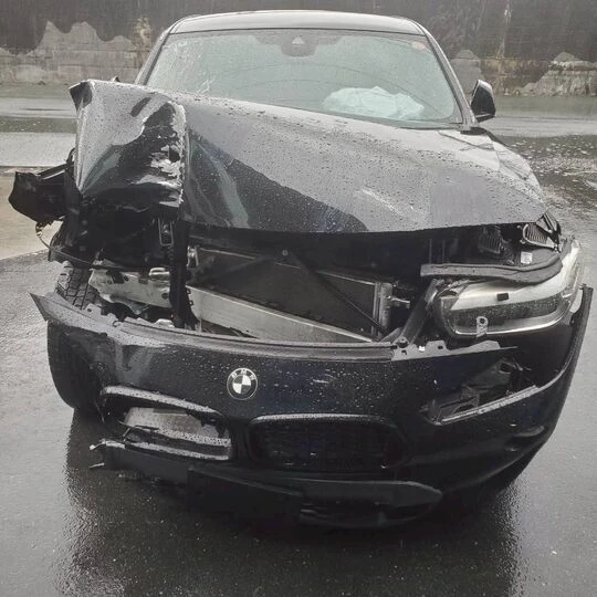 画像4958：H30年　X2　BMW　事故車