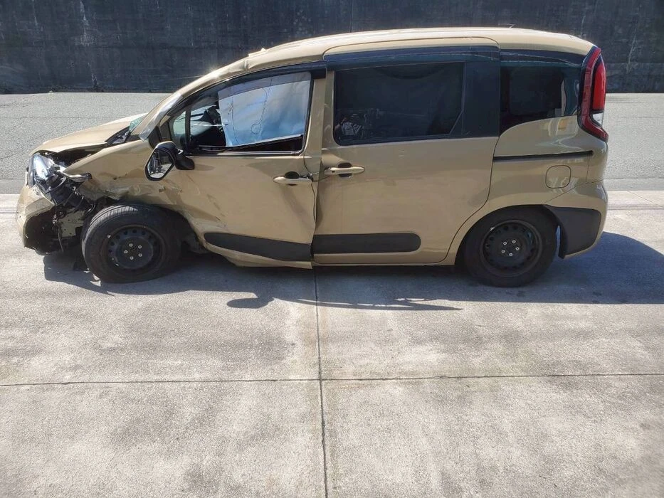 画像5214：H26年　レンジローバー　イヴォーク　事故車