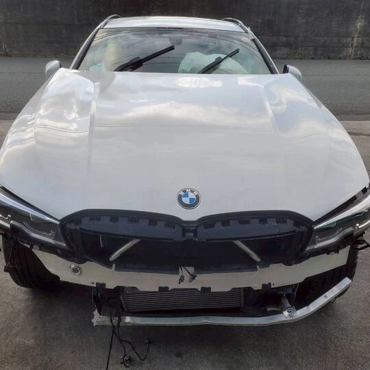 画像5486：R03年　BMW　3シリーズ　事故車