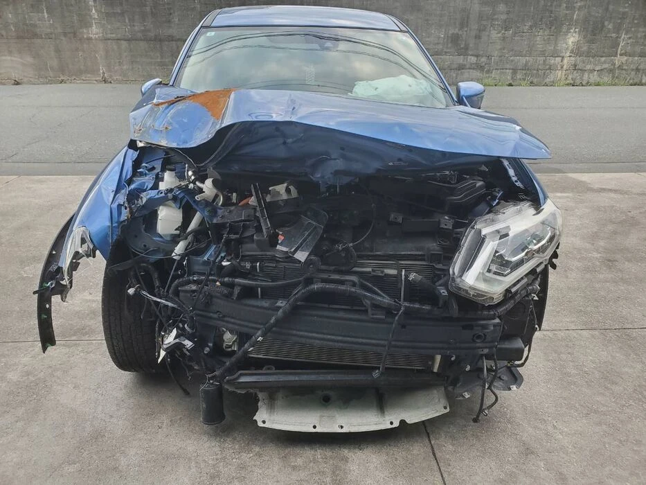 画像5660：H26年　レンジローバー　イヴォーク　事故車